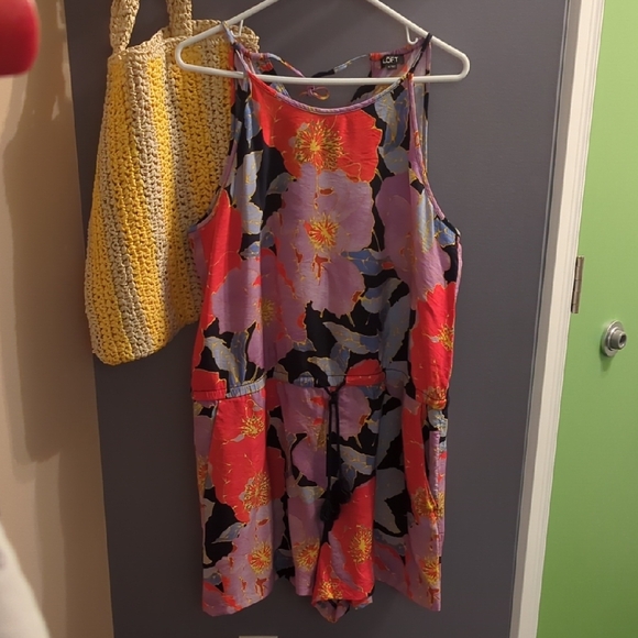 Loft Floral Romper - Picture 1 of 5